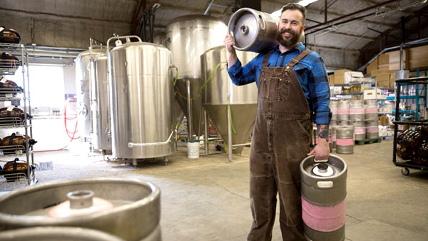 craft-beverage-brewery-worker