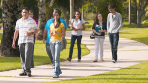 college-students-walking-safety-tips