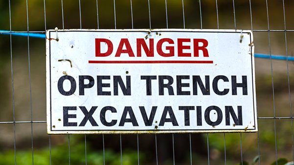 danger-sign-open-trench